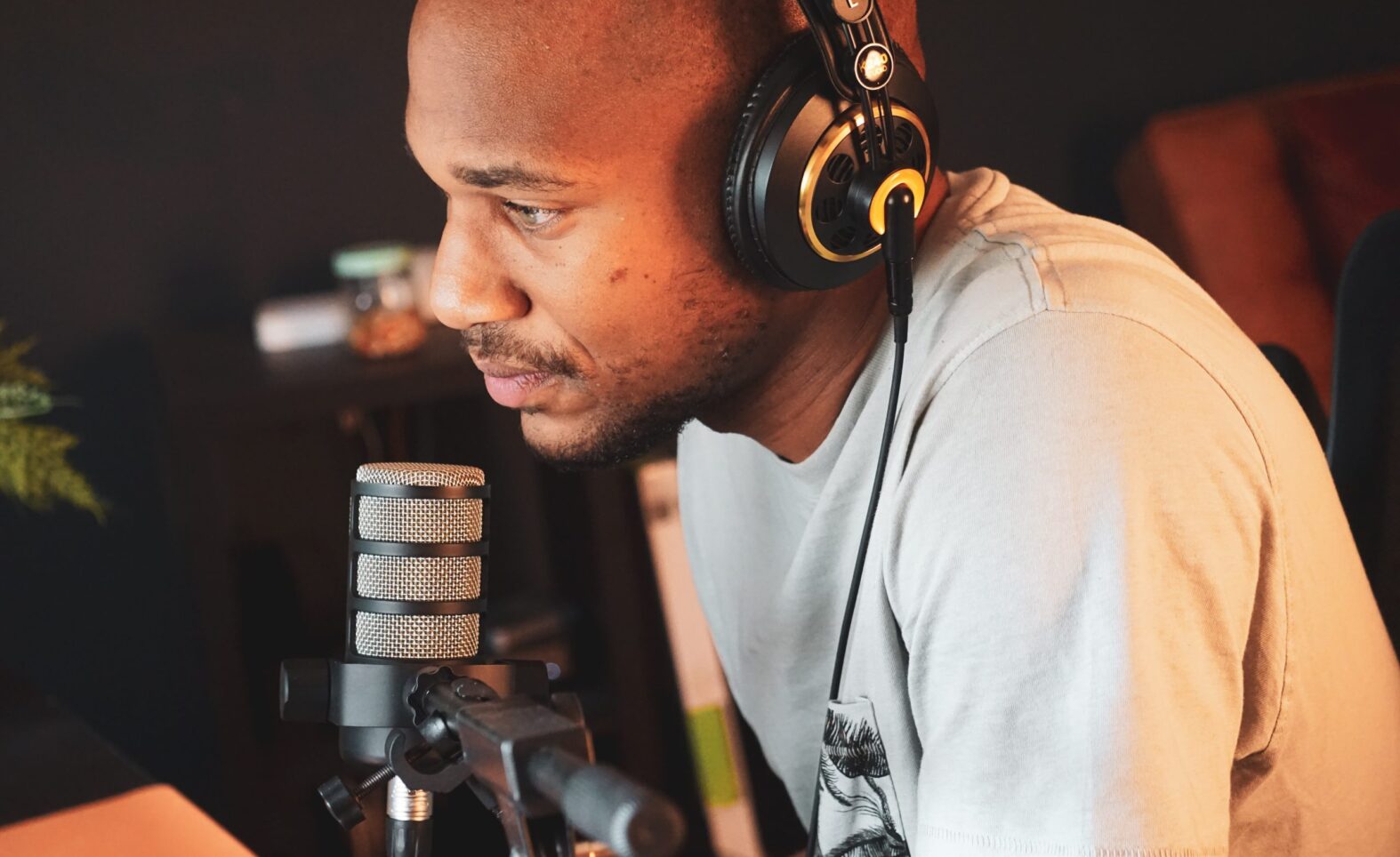 How Simple Is It To embed YouTube Videos?